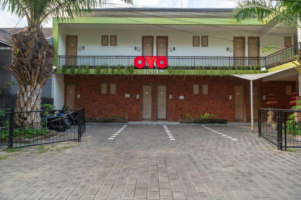 Oyo 697 Olivia Inn Denpasar Legian  Exterior photo
