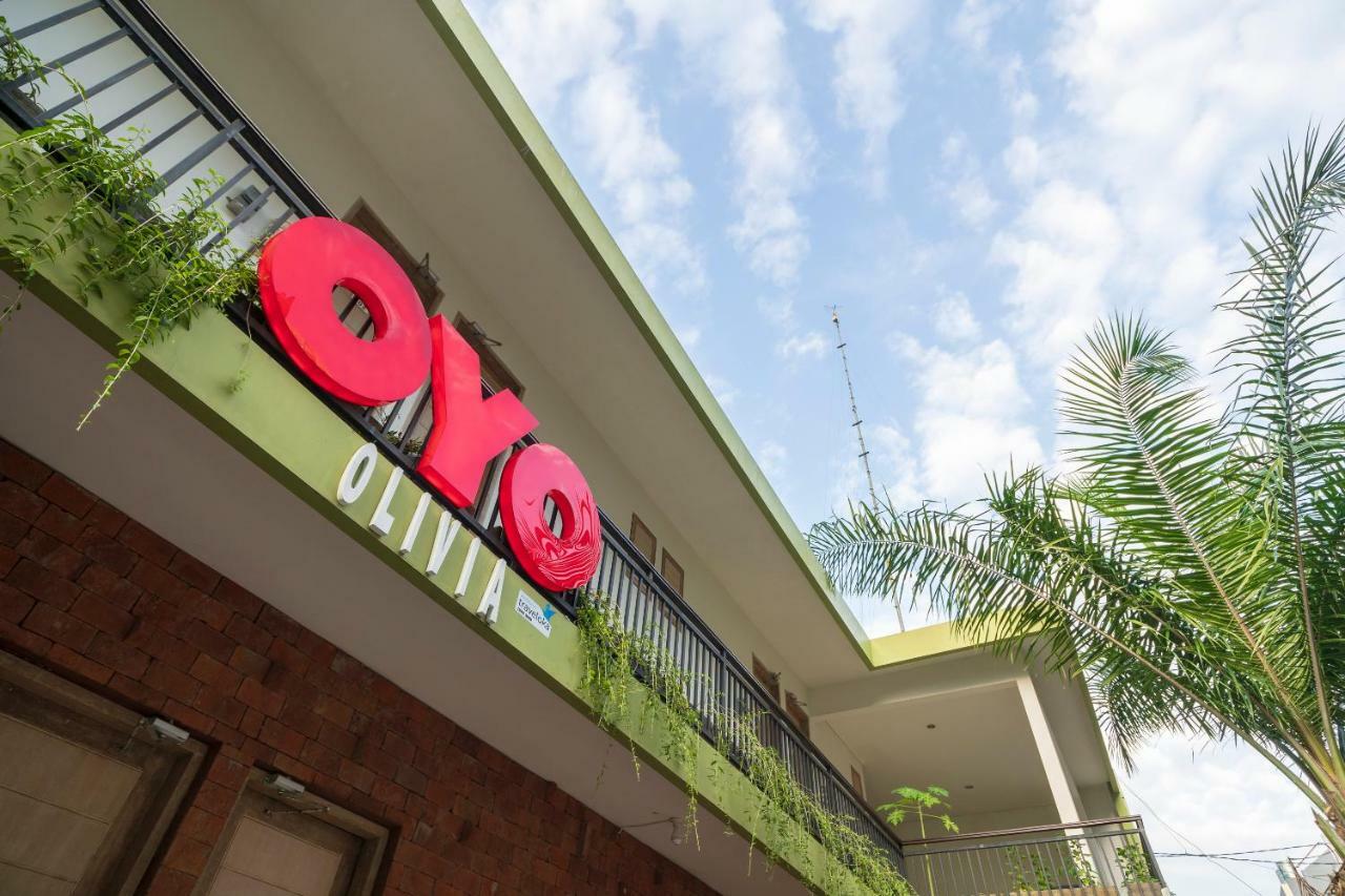 Oyo 697 Olivia Inn Denpasar Legian  Exterior photo