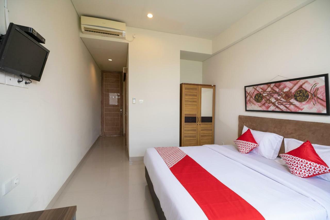 Oyo 697 Olivia Inn Denpasar Legian  Exterior photo